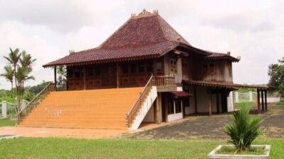 rumah adat kilapan